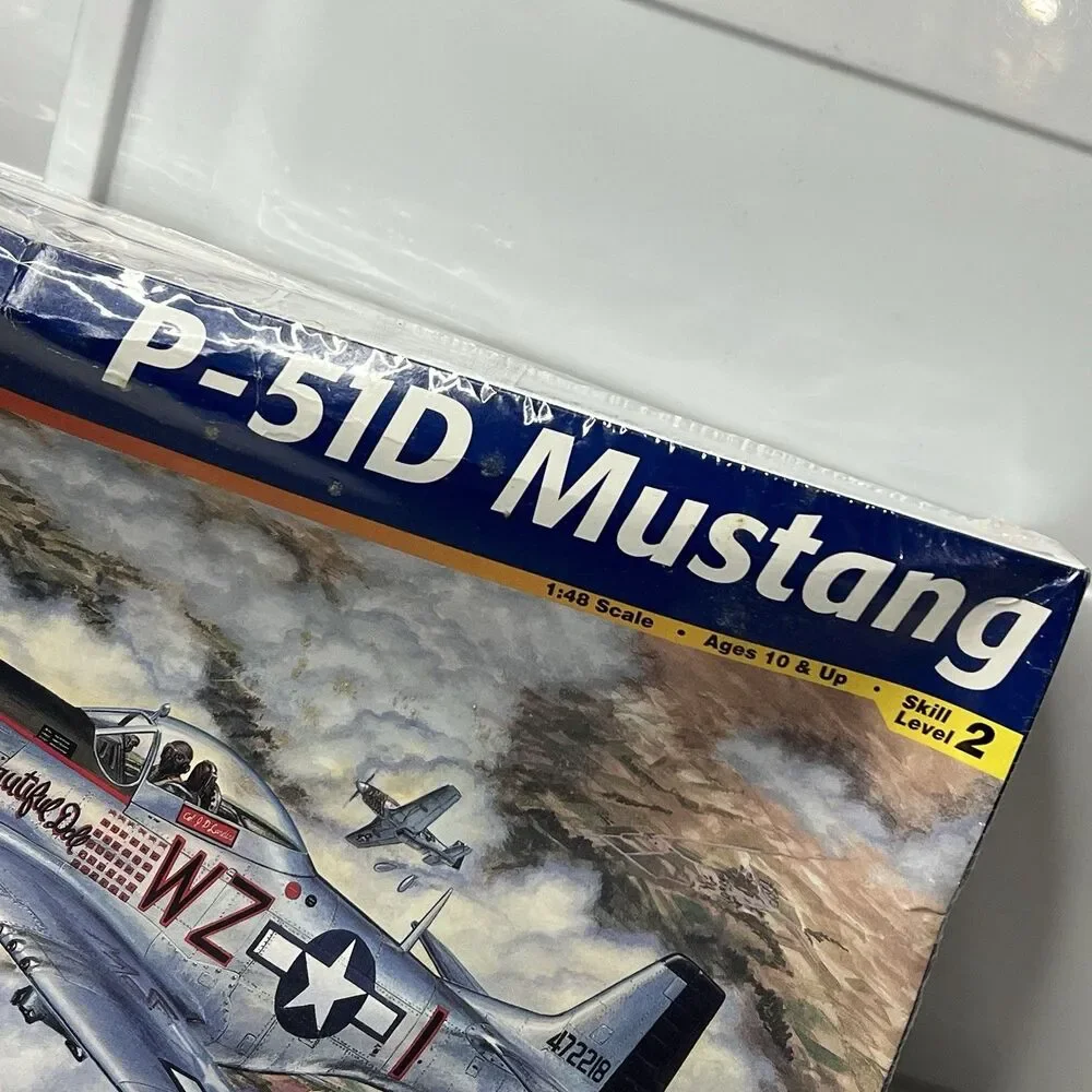 Revell P-51D Mustang WWII Fighter Plane 1:48 scale Plastic Model 85-5241 Sealed